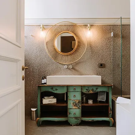 Hotel Paragon 700 Boutique & 5*