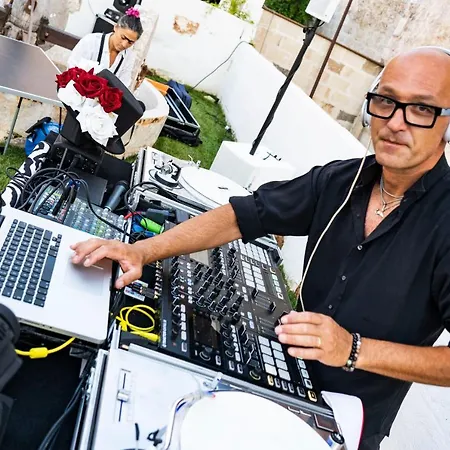 Paragon 700 Boutique & Ostuni