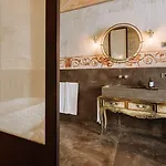 Hotel Paragon 700 Boutique & 5*