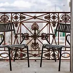 Paragon 700 Boutique & Ostuni