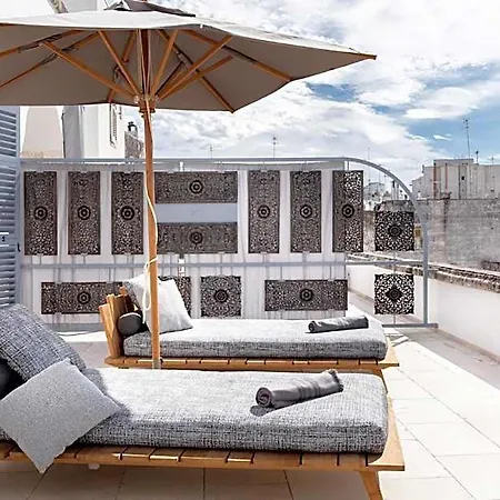 Paragon 700 Boutique & Ostuni