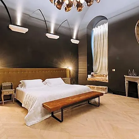 فندق Paragon 700 Boutique &